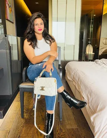 Gorgeous Pune Call Girl